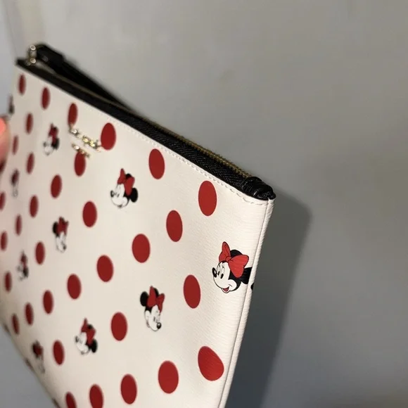 kate spade White & Red Minnie Mouse Polka Dot Wristlet Clutch - Picture 15 of 16